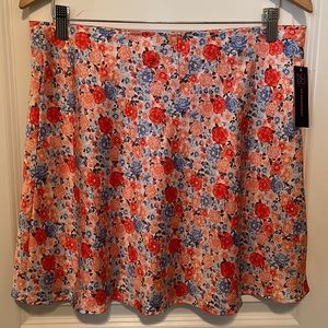 No Boundaries 10-13 L/G NWT Floral Skirt